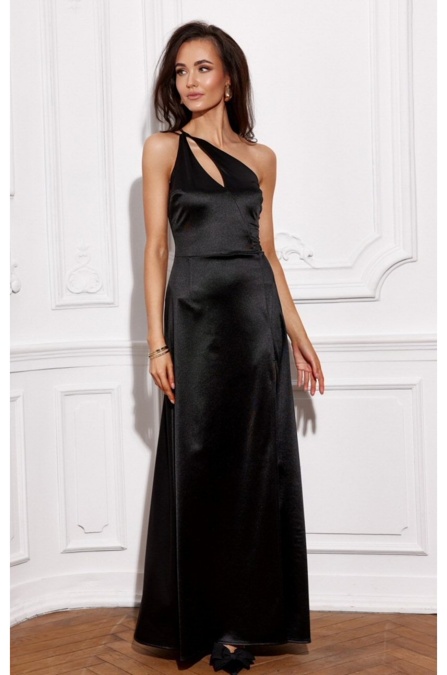 Rochie de ocazie lunga neagra din satin crapata pe picior MoanaR 1 - dyandra.ro