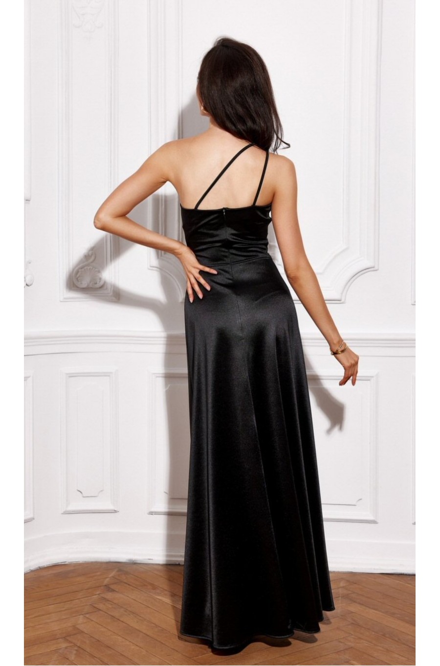 Rochie de ocazie lunga neagra din satin crapata pe picior MoanaR 2 - dyandra.ro