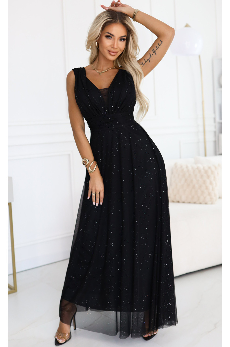 Rochie eleganta lunga neagra din brocard vaporoasa petrecuta Melania Rochie eleganta lunga neagra din brocard vaporoasa petrecuta Melania 1 - dyandra.ro