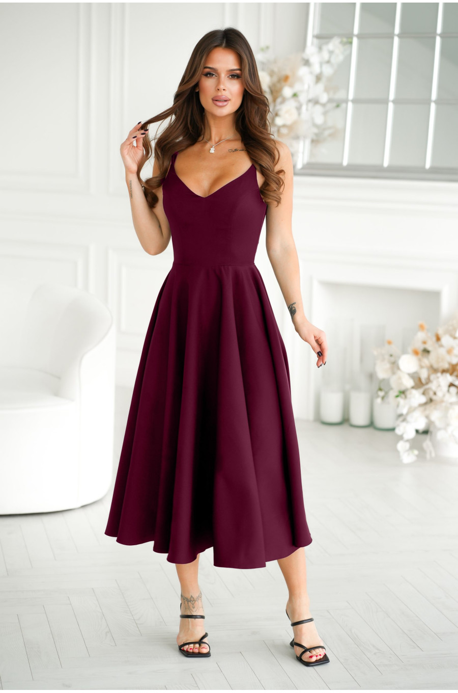 Rochie midi in clos, burgundy, cu umerii goi, vaporoasa, Fabiola Rochie midi in clos, burgundy, cu umerii goi, vaporoasa, Fabiola 1 - dyandra.ro