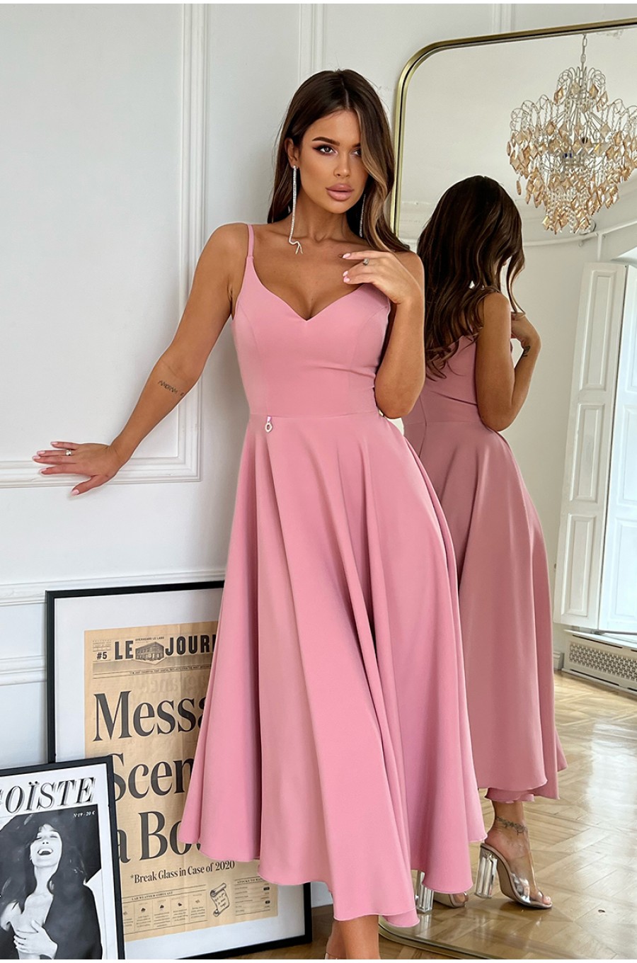 Rochie midi roz pudra vaporoasa cu umerii goi Fabiola Rochie midi roz pudra vaporoasa cu umerii goi Fabiola 5 - dyandra.ro