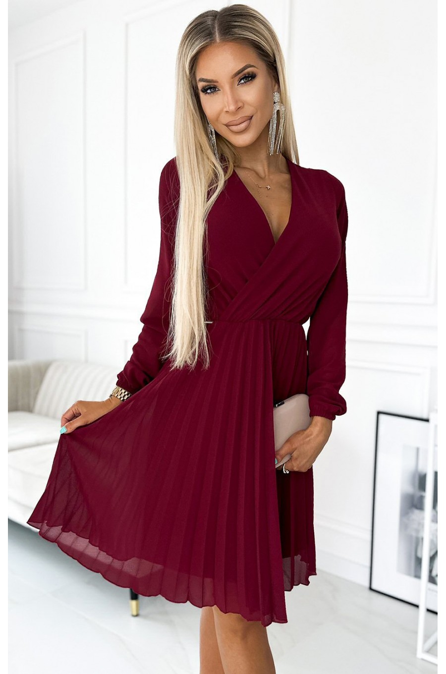 Rochie scurta din chiffon burgundy plisata vaporoasa Lisa Rochie scurta din chiffon burgundy plisata vaporoasa Lisa 4 - dyandra.ro
