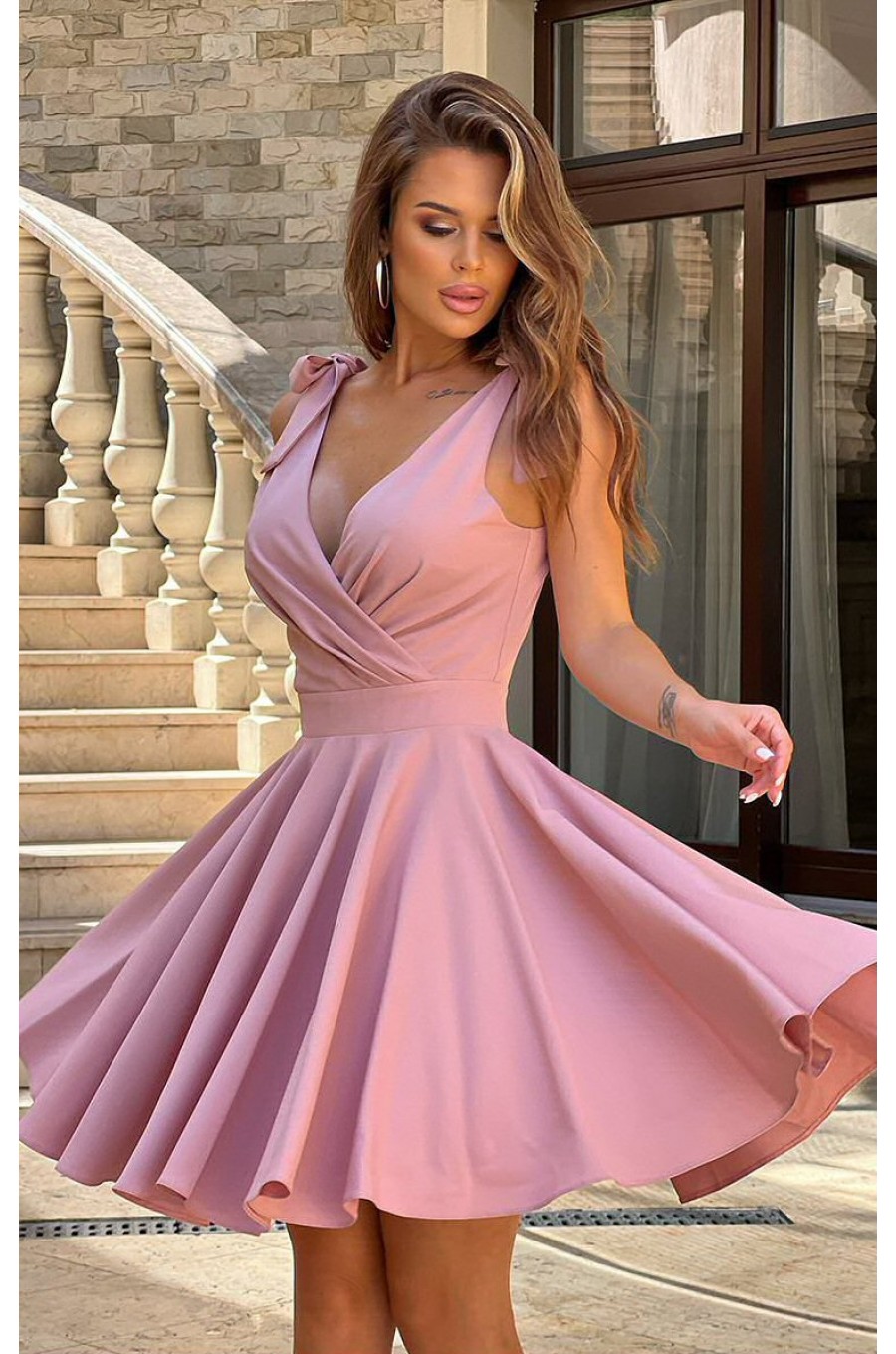Rochie baby doll scurta roz din vascoza in clos Katalina 1 - dyandra.ro