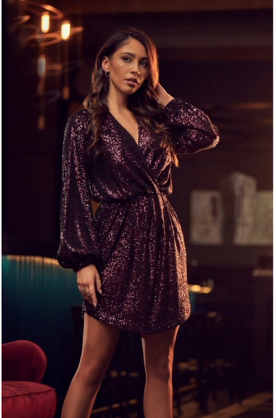 Rochie scurta din paiete burgundy cu maneca lunga Ayana Rochie scurta din paiete burgundy cu maneca lunga Ayana 1 - dyandra.ro