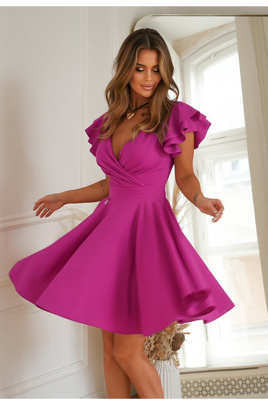 Rochie baby doll scurta din vascoza roz bishop in clos cu volane la maneca Everly 1 - dyandra.ro