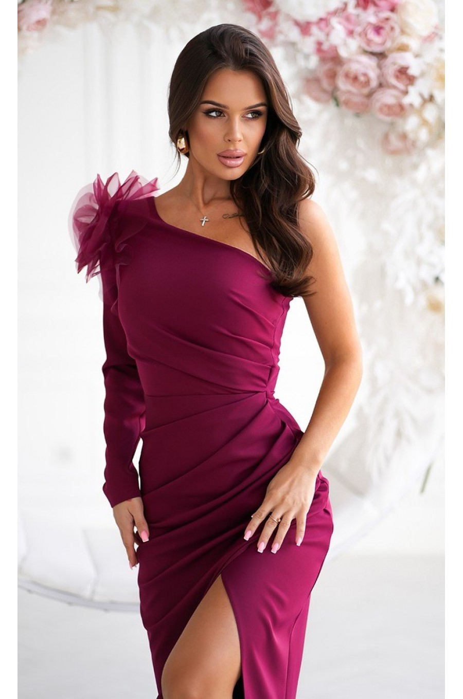 Rochie de nunta eleganta burgundy cu floare pe umar cu maneca lunga Charming Rochie de nunta eleganta burgundy cu floare pe umar cu maneca lunga Charming 5 - dyandra.ro