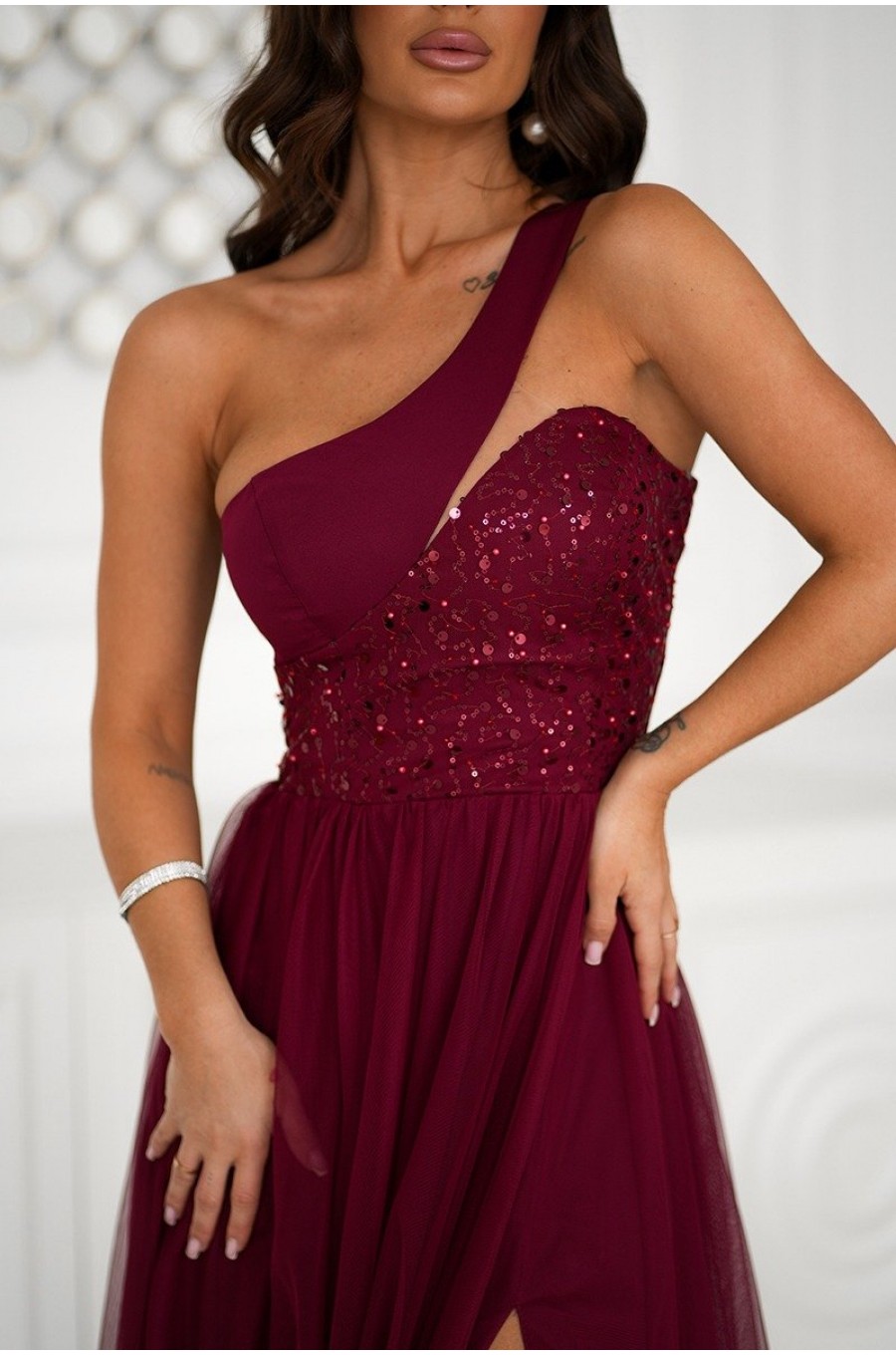 Rochie de nunta lunga burgundy cu tulle si paiete Louanna Rochie de nunta lunga burgundy cu tulle si paiete Louanna 5 - dyandra.ro