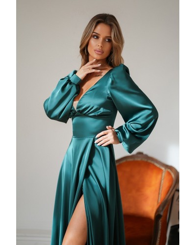 Rochie de ocazie lunga, din satin, verde smarald, cu maneca lunga, crapata pe picior, Natasya - dyandra.ro