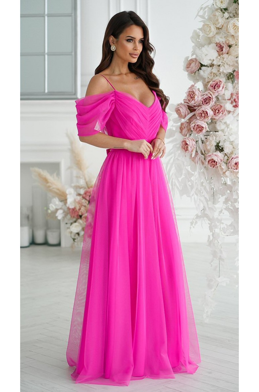 Rochie eleganta lunga din tulle roz fucsia vaporoasa cu umerii goi FloraY 2 - dyandra.ro
