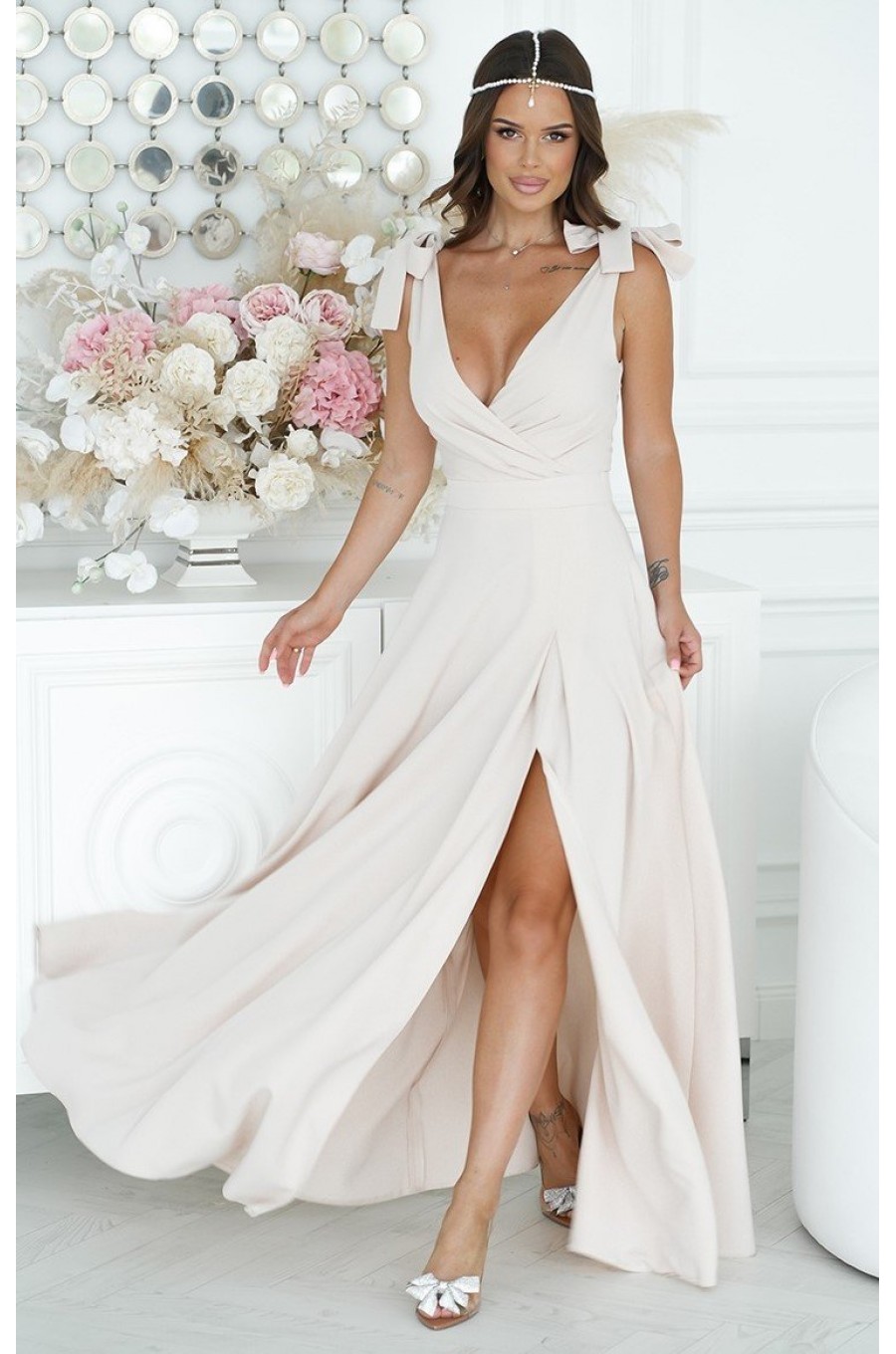 Rochie lunga bej din vascoza Andra Rochie lunga bej din vascoza Andra 2 - dyandra.ro