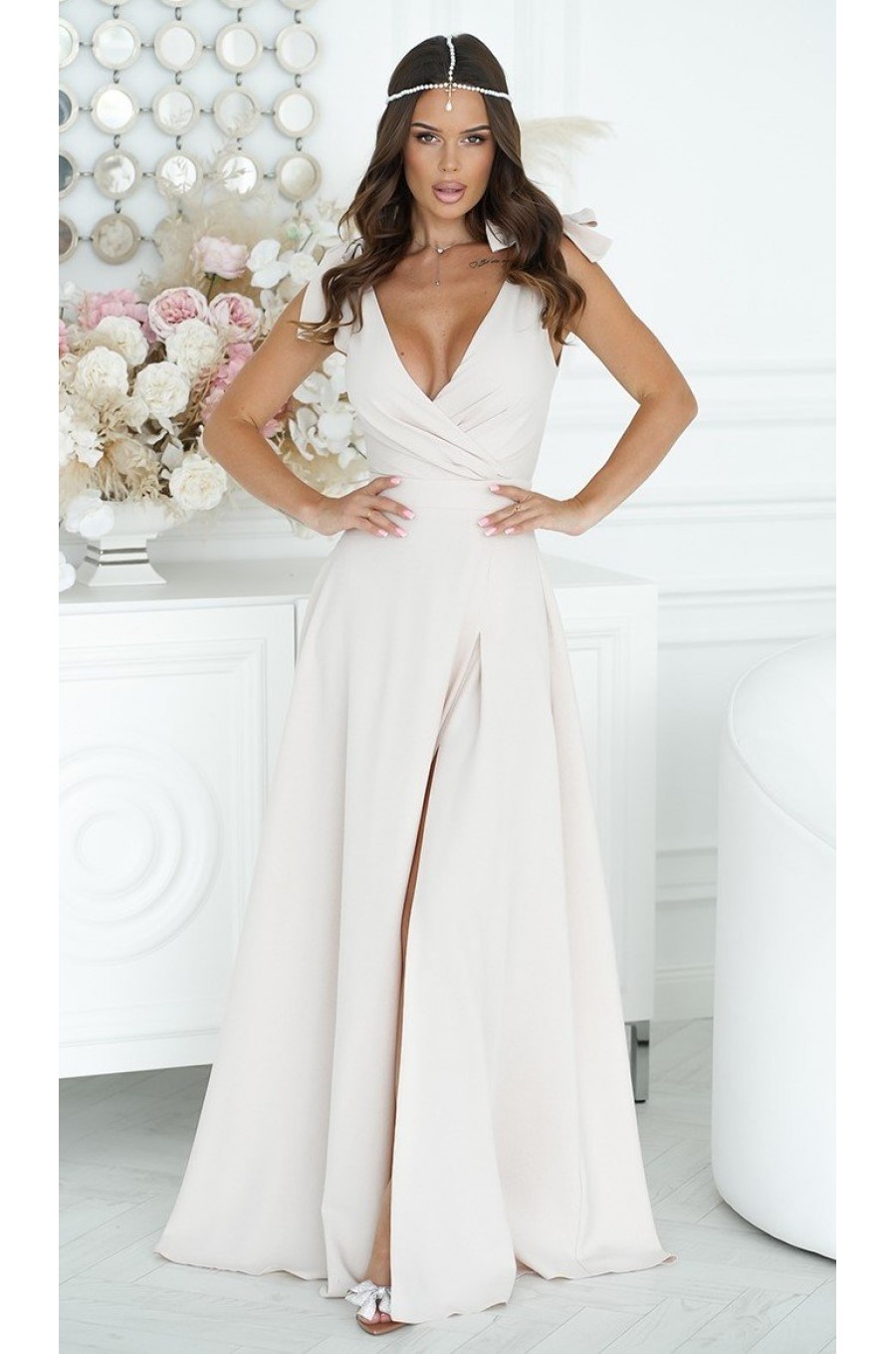 Rochie lunga bej din vascoza Andra Rochie lunga bej din vascoza Andra 5 - dyandra.ro