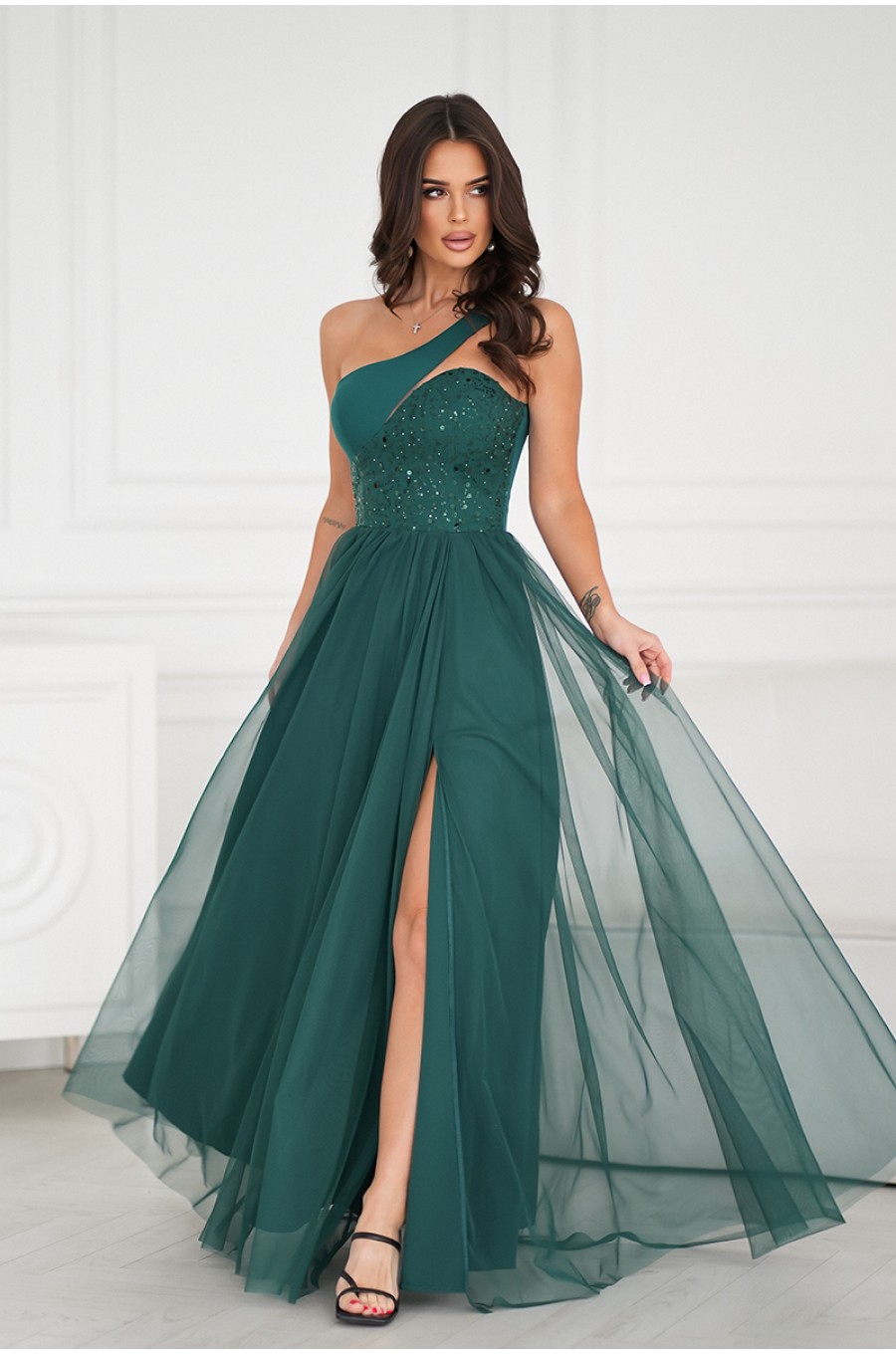Rochie eleganta lunga verde cu tulle si paiete vaporoasa Louanna Rochie eleganta lunga verde cu tulle si paiete vaporoasa Louanna 1 - dyandra.ro