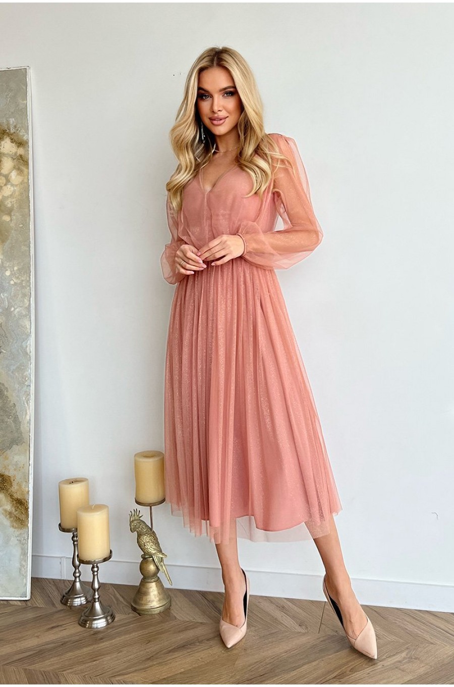 Rochie midi eleganta din tul cu glitter roz nude cu maneca lunga Petra 3 - dyandra.ro
