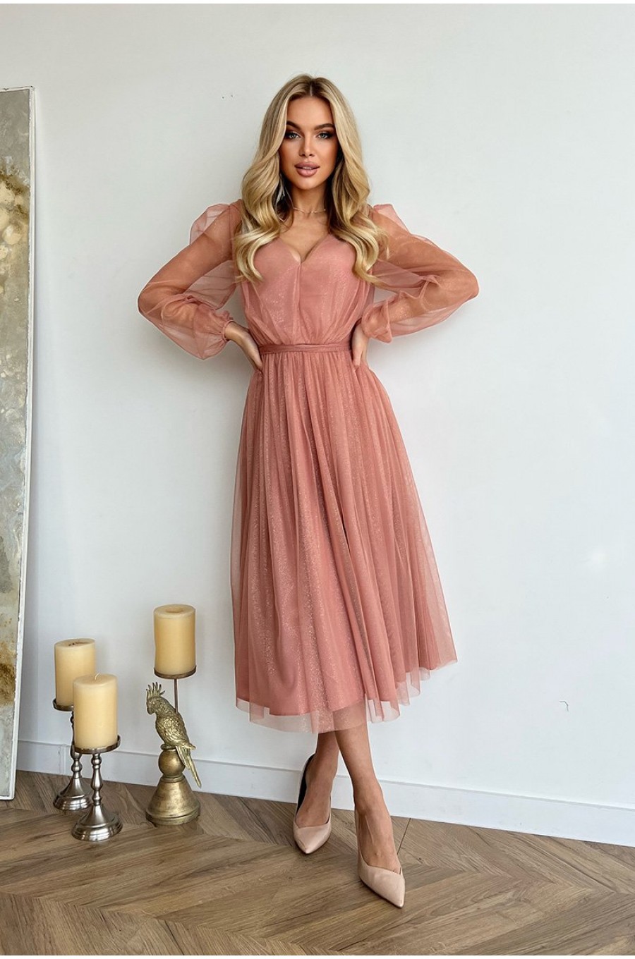Rochie midi eleganta din tul cu glitter roz nude cu maneca lunga Petra 6 - dyandra.ro