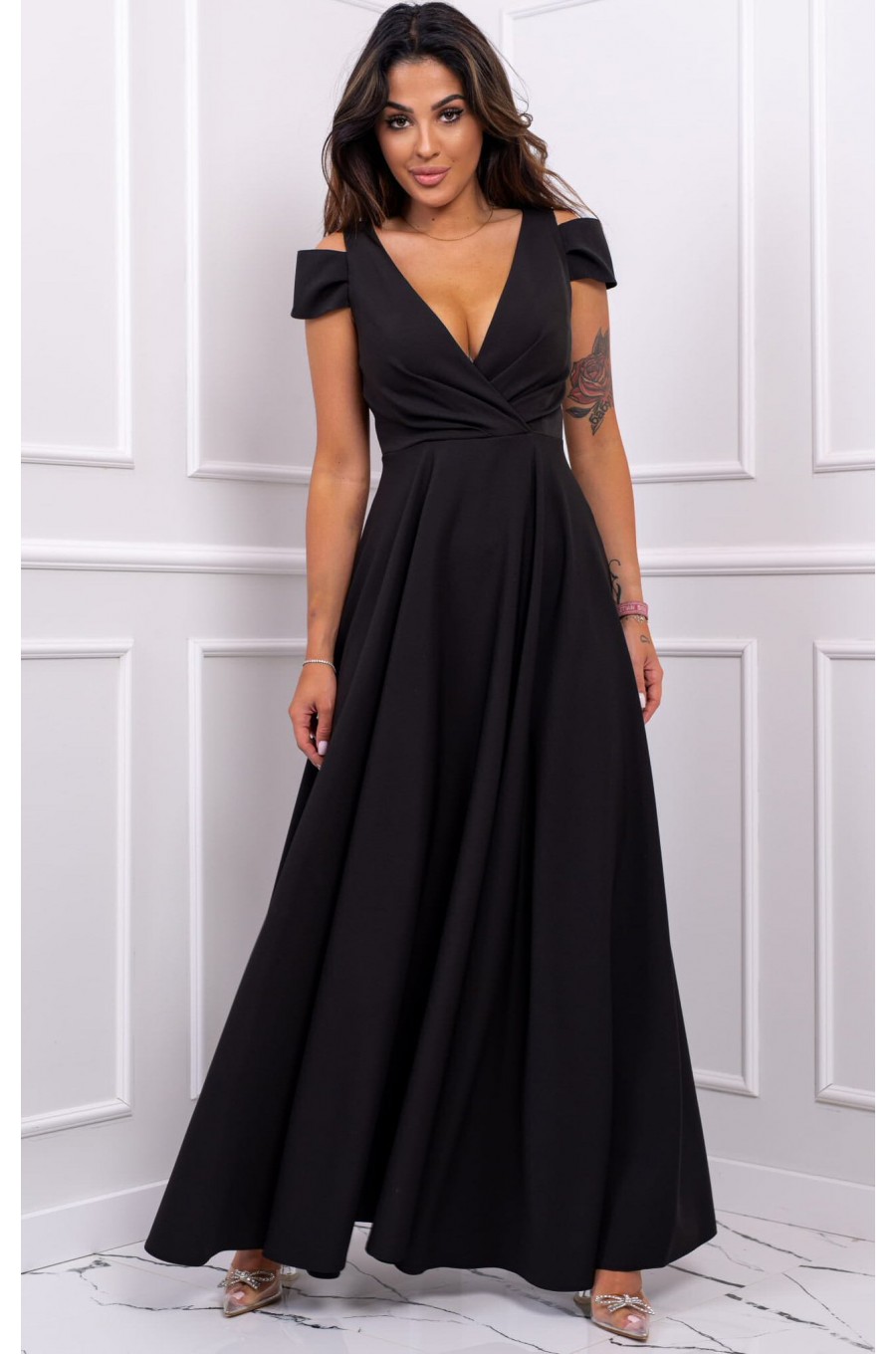 Rochie lunga neagra cu umerii goi Gala2 Rochie lunga neagra cu umerii goi Gala2 2 - dyandra.ro