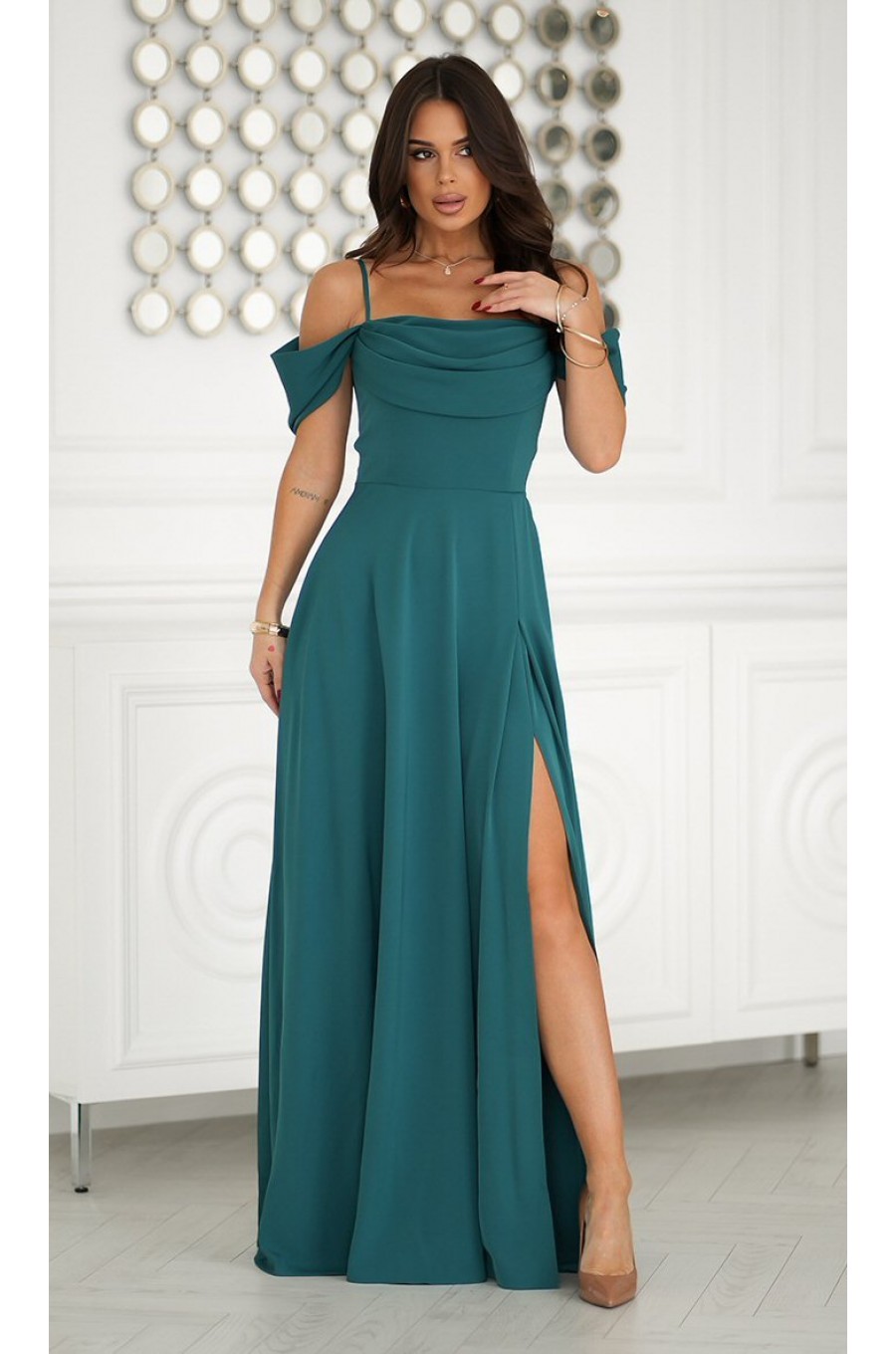 Rochie lunga verde cu umerii goi vaporoasa Katiya 5 - dyandra.ro