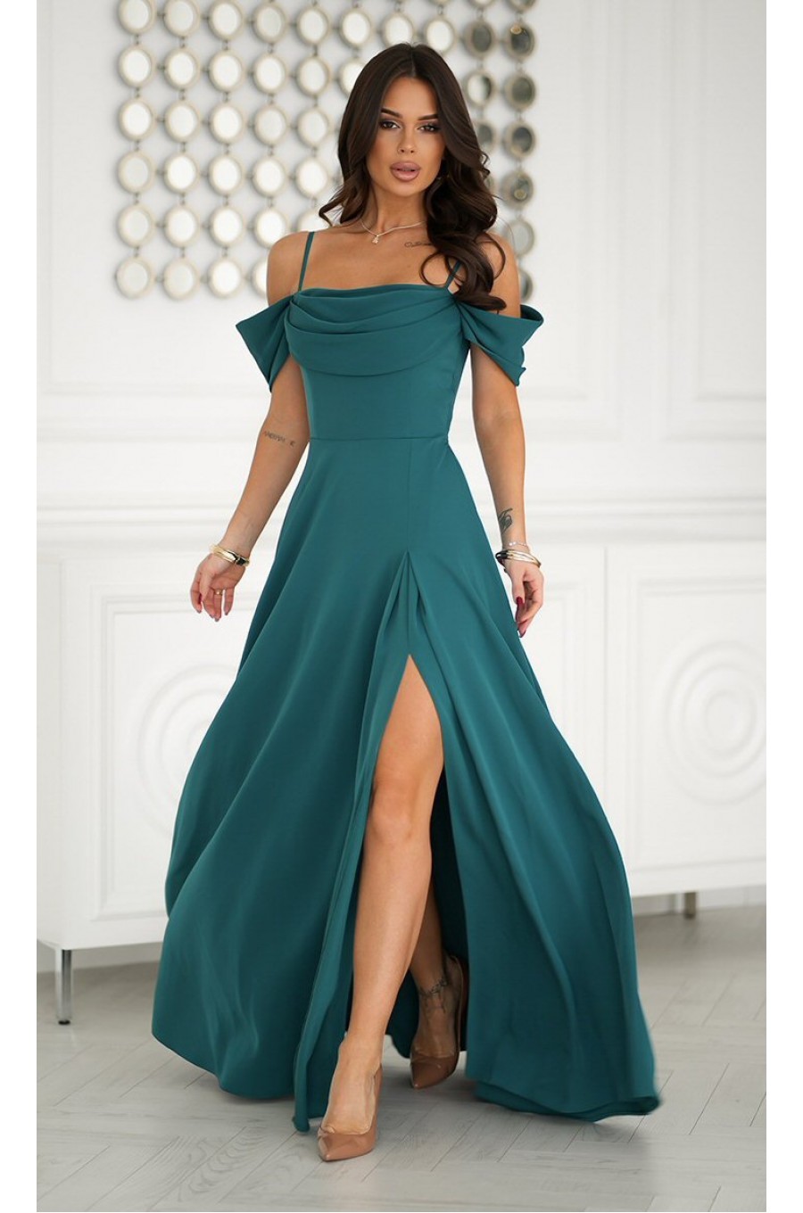 Rochie lunga verde cu umerii goi vaporoasa Katiya 3 - dyandra.ro