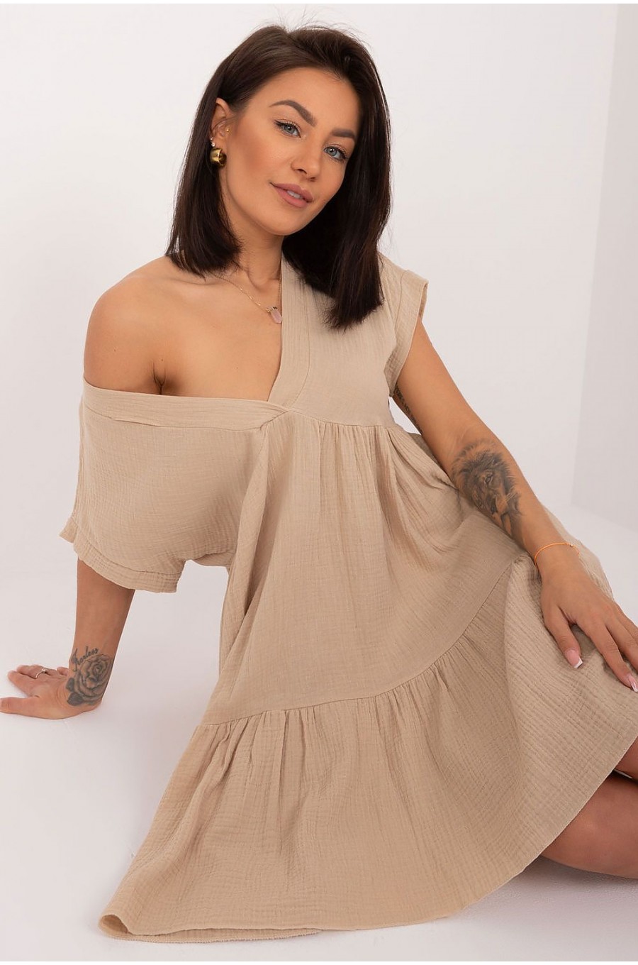 Rochie de vara scurta, din bumbac, bej, croi A, cu volan lat, Nedia Rochie de vara scurta, din bumbac, bej, croi A, cu volan lat, Nedia 2 - dyandra.ro