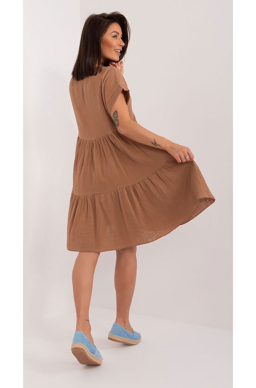 Rochie de vara scurta, din bumbac, maro, croi A, cu volan lat, Nedia Rochie de vara scurta, din bumbac, maro, croi A, cu volan lat, Nedia 3 - dyandra.ro