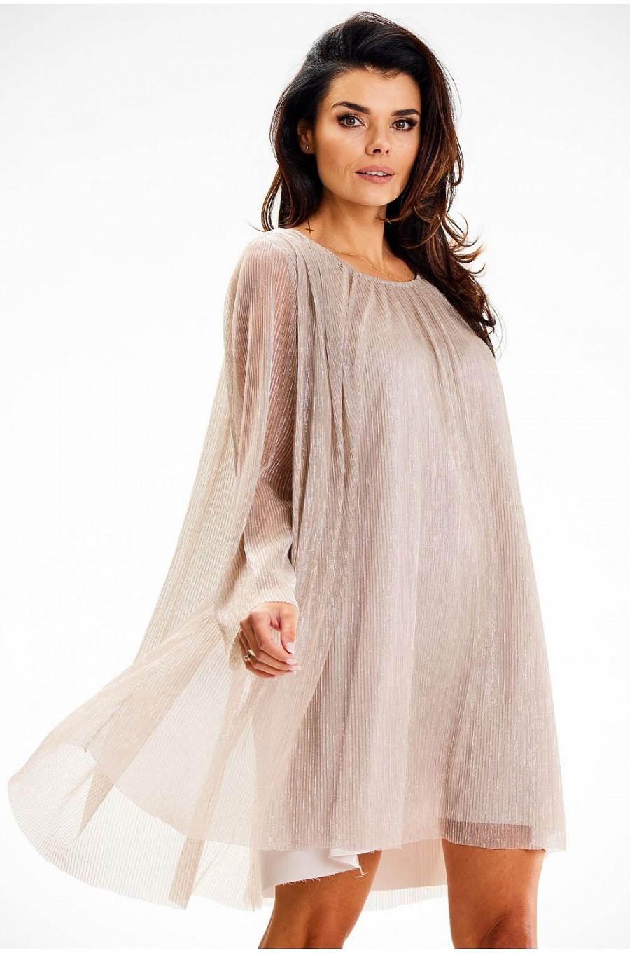 Rochie scurta din glitter bej cu maneca lunga Kyelle2 Rochie scurta din glitter bej cu maneca lunga Kyelle2 1 - dyandra.ro
