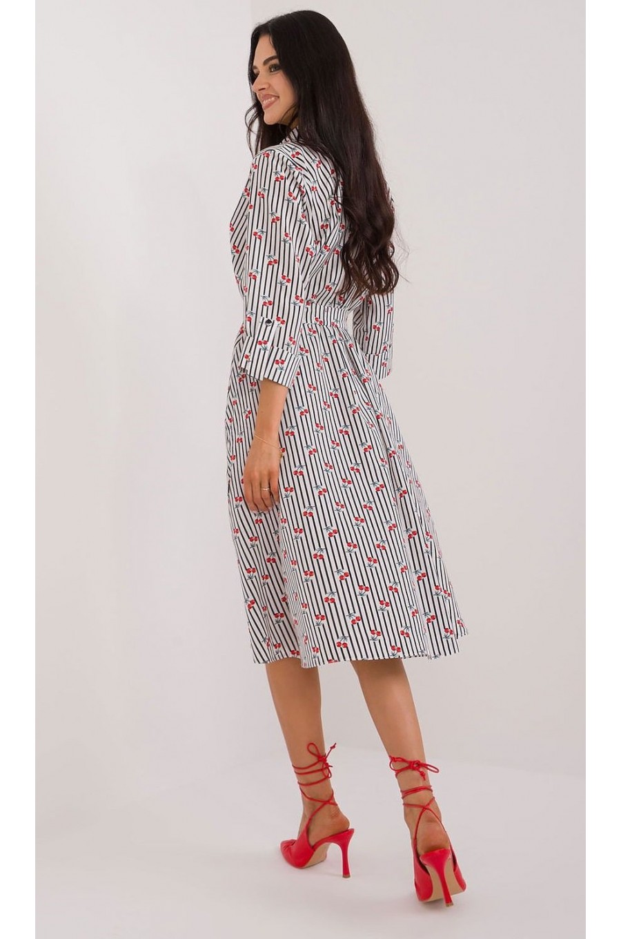 Rochie tip camasa neagra cu dungi cu maneca trei sferturi Saila1 Rochie tip camasa neagra cu dungi cu maneca trei sferturi Saila1 3 - dyandra.ro