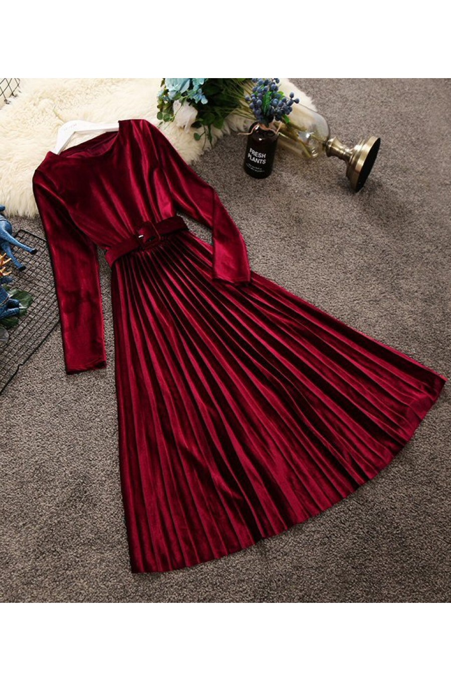 Rochie midi din catifea burgundy plisata Aryanne Rochie midi din catifea burgundy plisata Aryanne 1 - dyandra.ro