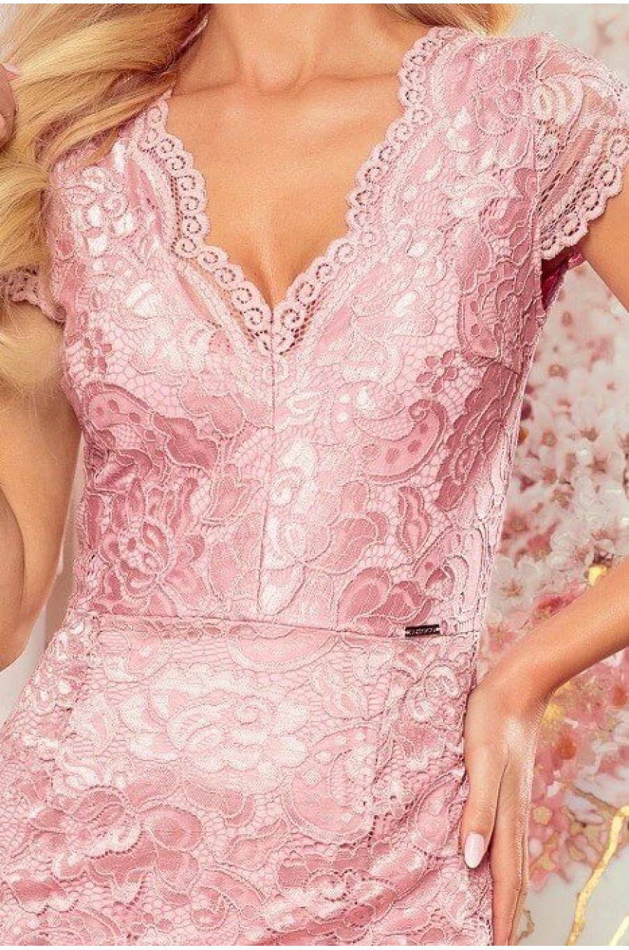 Rochie midi roz prafuit din dantela Alissa Rochie midi roz prafuit din dantela Alissa 5 - dyandra.ro