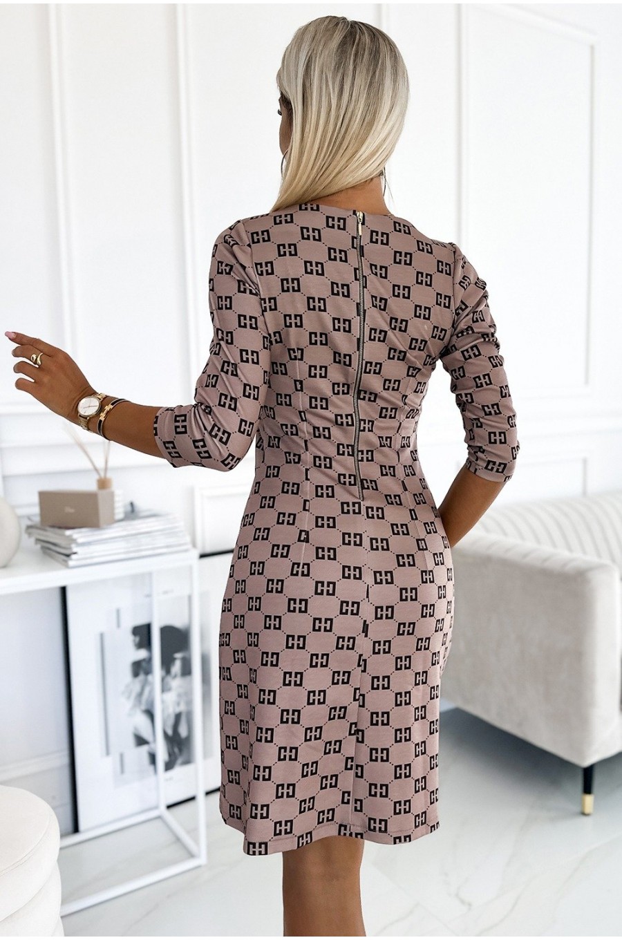 Rochie scurta din vascoza cappuccino cu print negru Jossephine Rochie scurta din vascoza cappuccino cu print negru Jossephine 2 - dyandra.ro