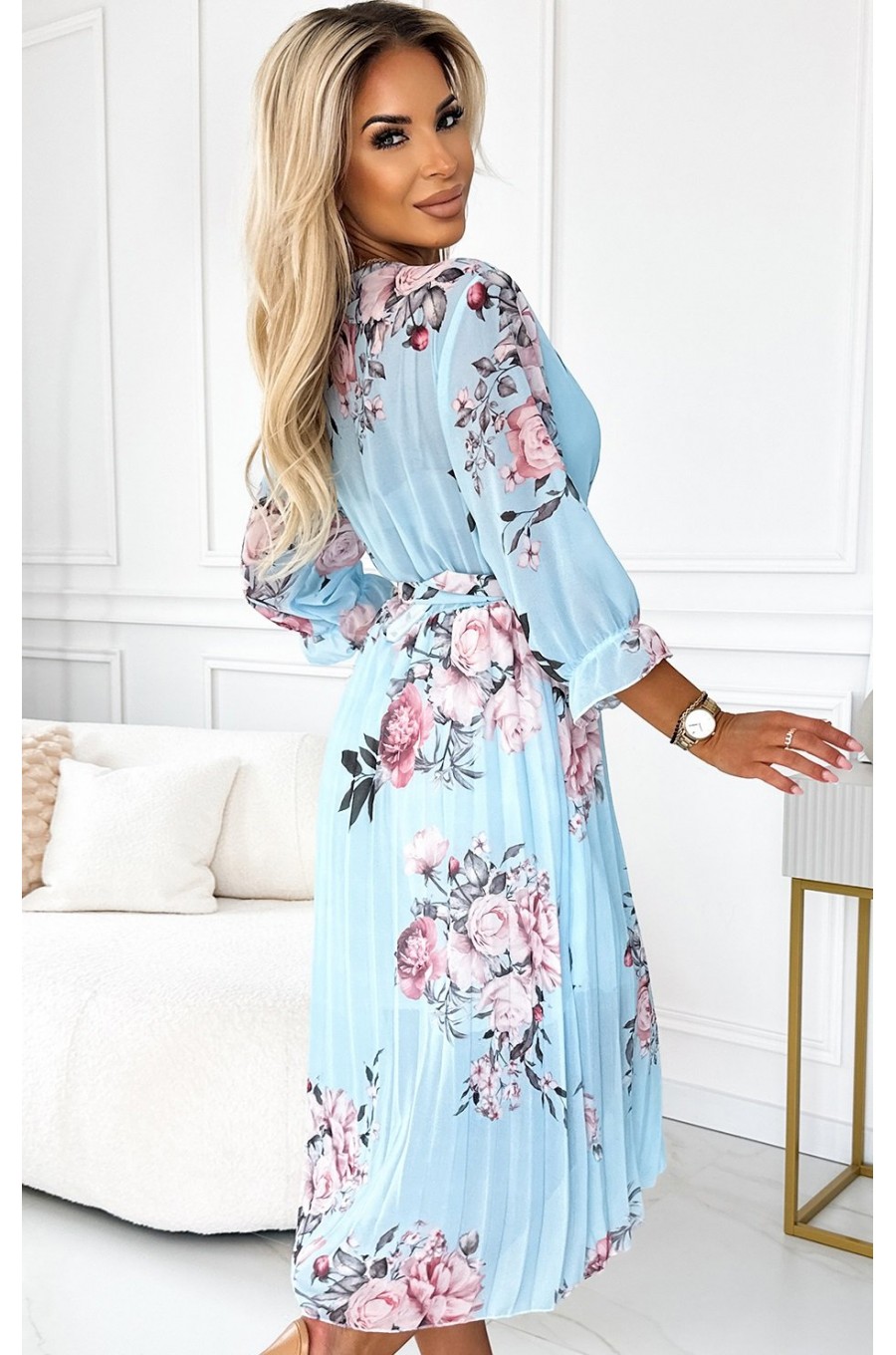 Rochie midi bleu cu flori vaporoasa plisata cu maneca lunga Yuna Rochie midi bleu cu flori vaporoasa plisata cu maneca lunga Yuna 2 - dyandra.ro