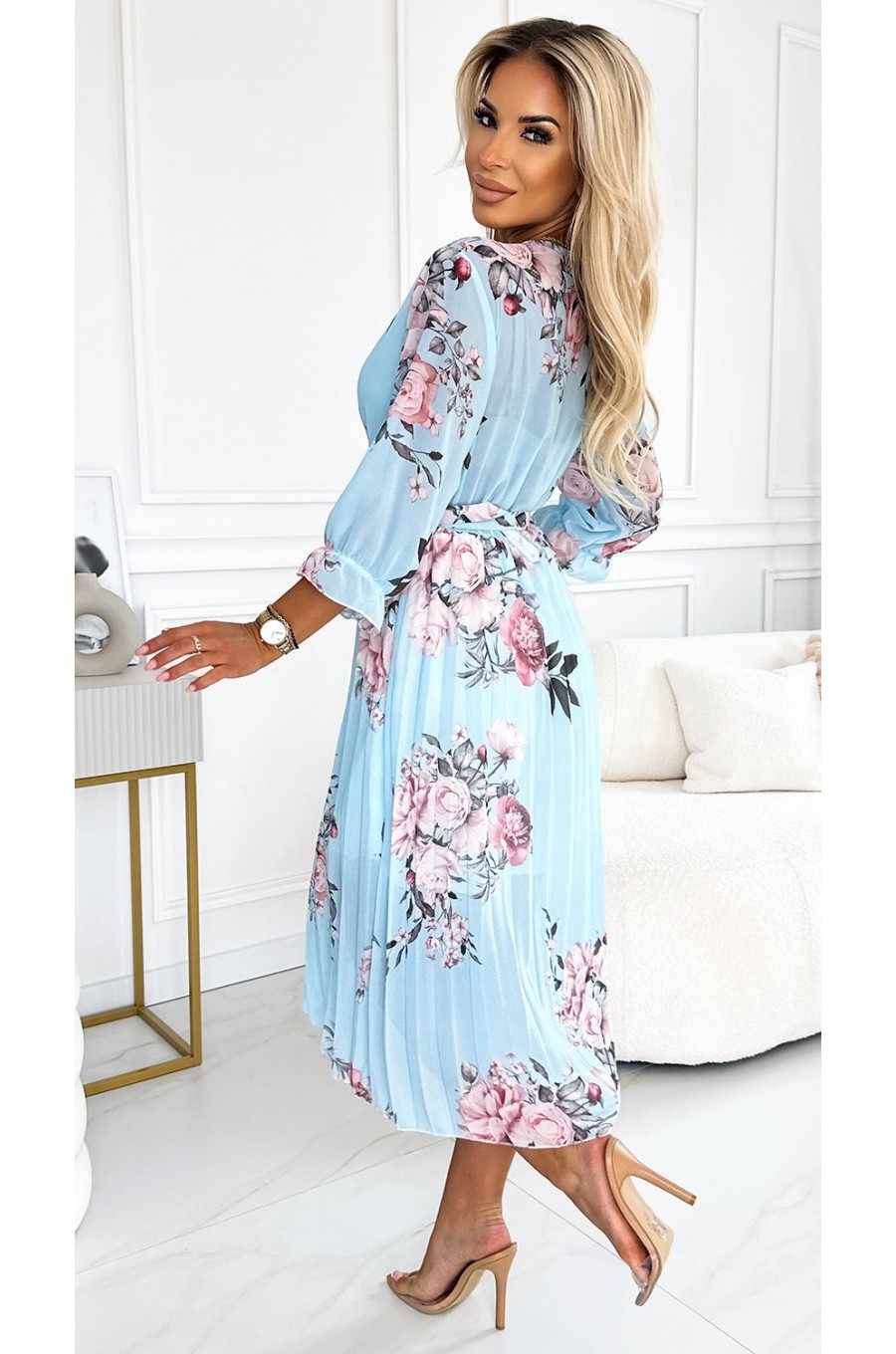 Rochie midi bleu cu flori vaporoasa plisata cu maneca lunga Yuna Rochie midi bleu cu flori vaporoasa plisata cu maneca lunga Yuna 4 - dyandra.ro