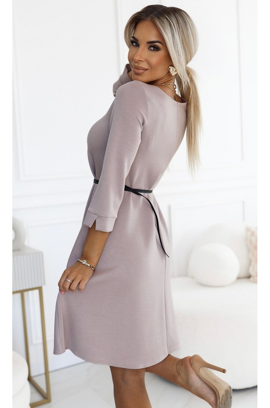 Rochie scurta A-line bej cu maneca lunga Shenya Rochie scurta A-line bej cu maneca lunga Shenya 2 - dyandra.ro