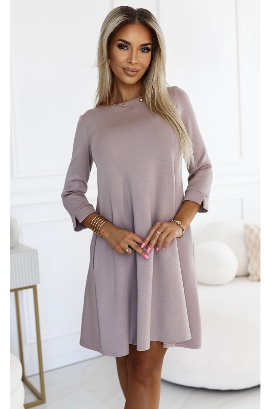 Rochie scurta A-line bej cu maneca lunga Shenya Rochie scurta A-line bej cu maneca lunga Shenya 3 - dyandra.ro