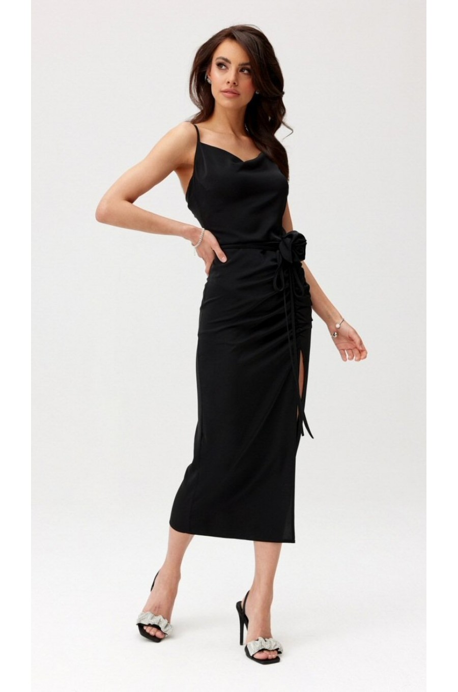Rochie neagra mulata midi cu floare MaribelR Rochie neagra mulata midi cu floare MaribelR 3 - dyandra.ro