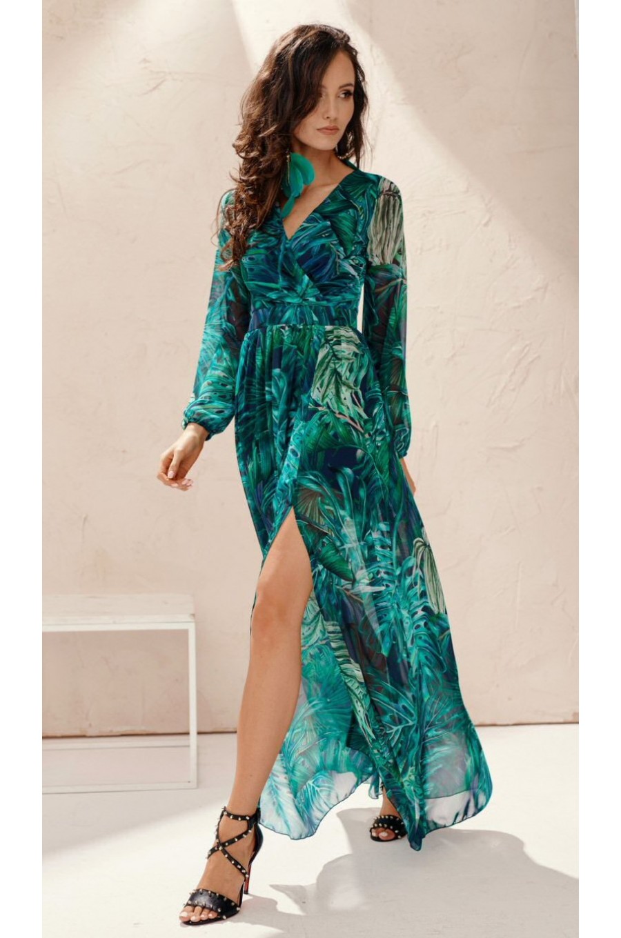 Rochie de vara lunga din voal verde vaporoasa cu maneca lunga Anamaria Rochie de vara lunga din voal verde vaporoasa cu maneca lunga Anamaria 2 - dyandra.ro