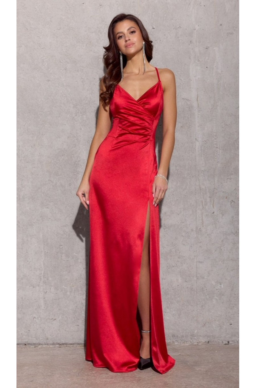 Rochie lunga rosie din satin cu spatele gol AlessandraR Rochie lunga rosie din satin cu spatele gol AlessandraR 1 - dyandra.ro