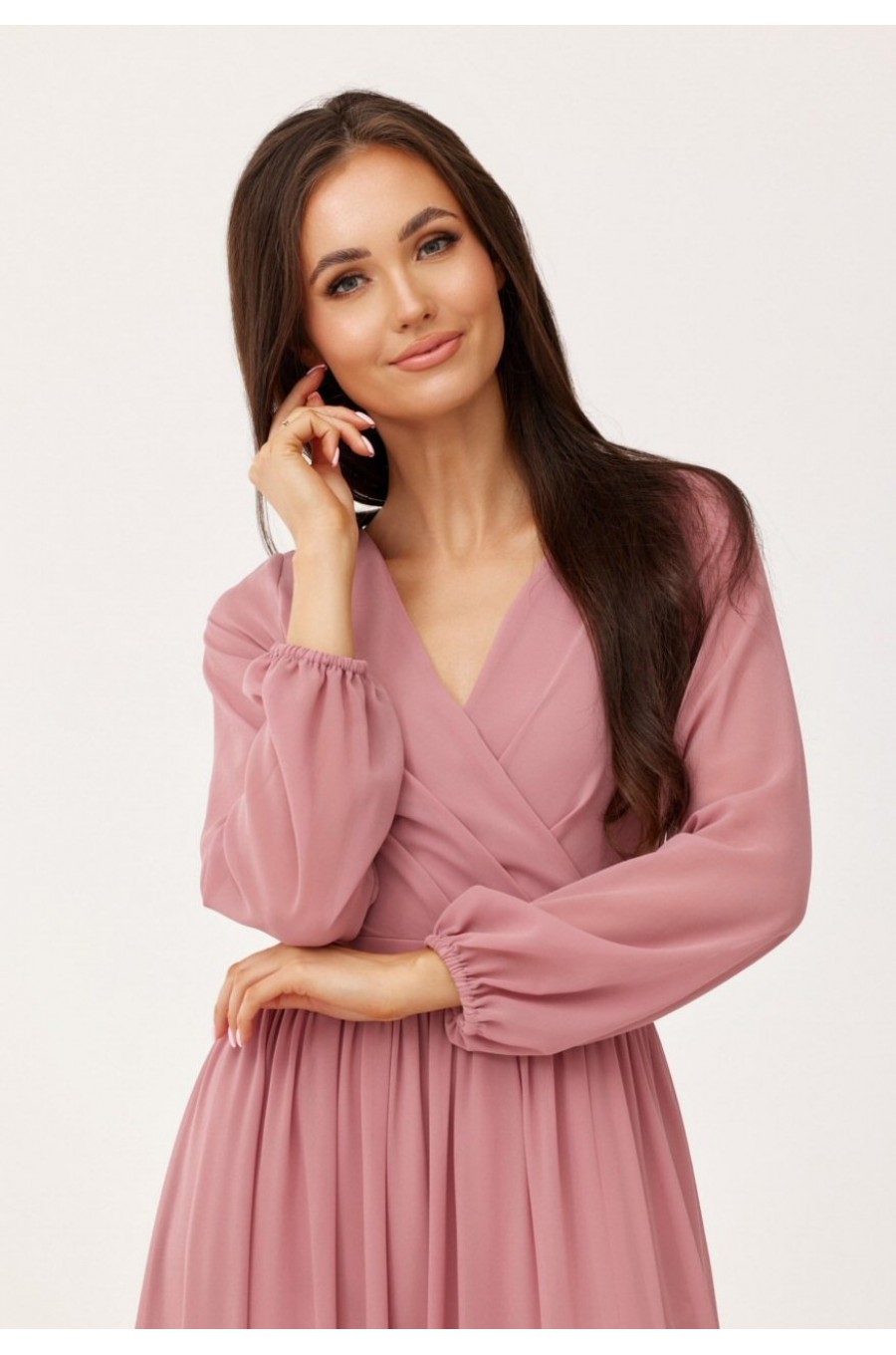 Rochie lunga din voal chiffon roz pudra vaporoasa cu maneca lunga Stella Rochie lunga din voal chiffon roz pudra vaporoasa cu maneca lunga Stella 3 - dyandra.ro