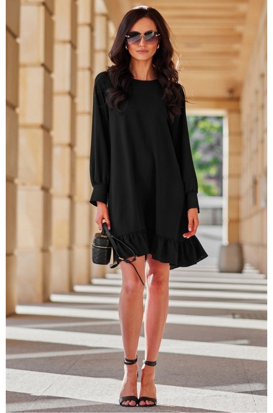 Rochie scurta neagra cu maneca lunga si volan SintraR Rochie scurta neagra cu maneca lunga si volan SintraR 1 - dyandra.ro