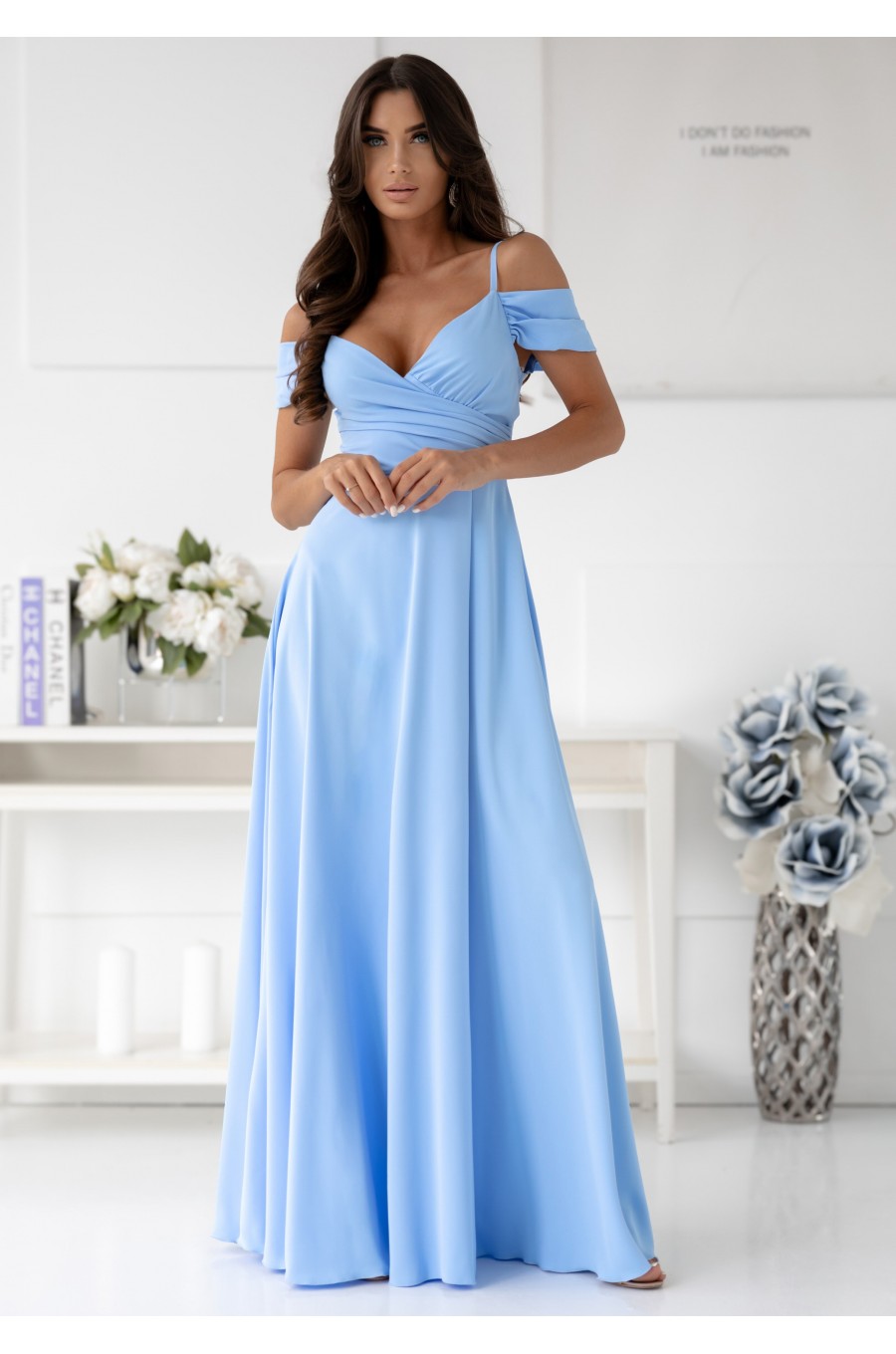 Rochie eleganta de ocazie lunga baby blue cu umerii goi ValentinaW 1 - dyandra.ro