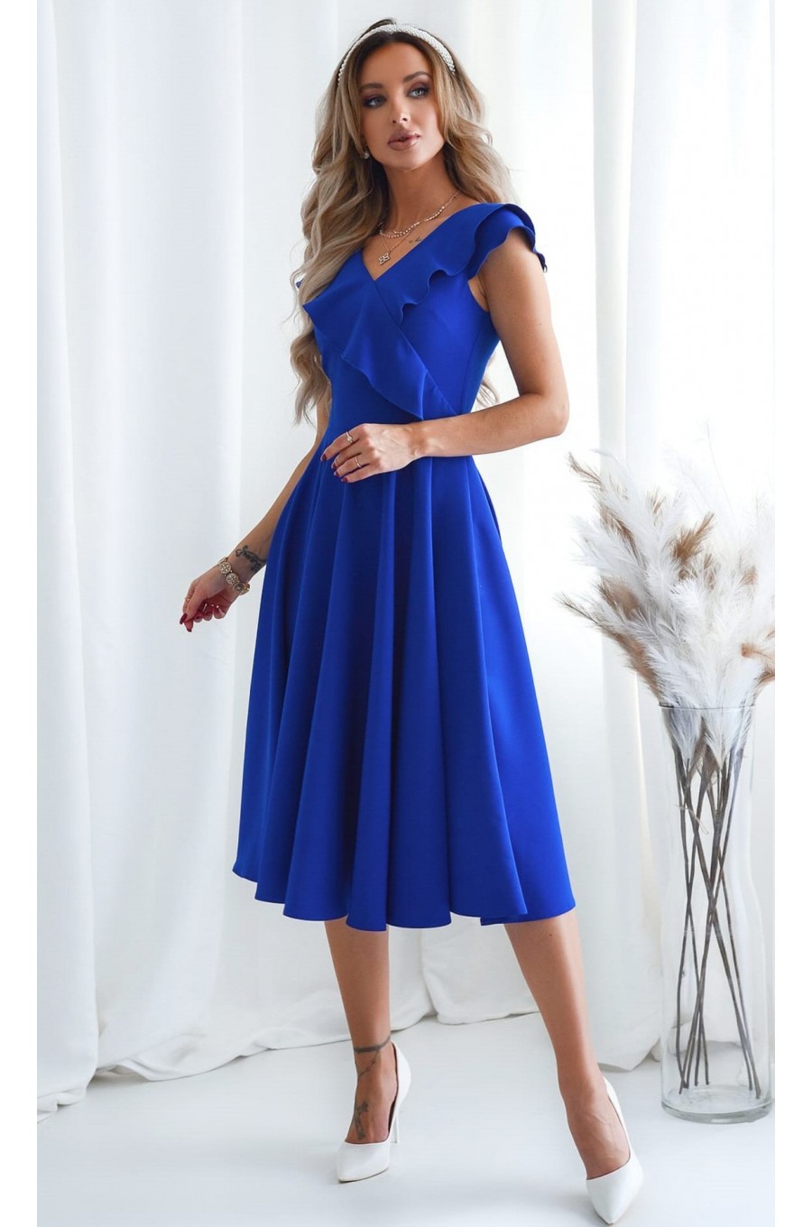Rochie eleganta midi, albastra, in clos, cu volane pe bust, retro, FalbanaW 1 - dyandra.ro