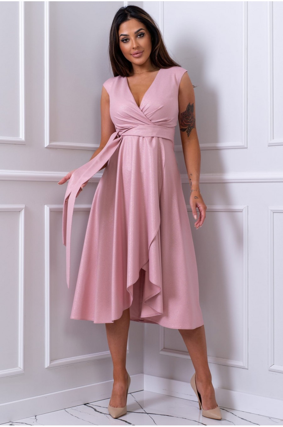 Rochie midi din brocard roz pudra petrecuta asimetrica Greta Rochie midi din brocard roz pudra petrecuta asimetrica Greta 1 - dyandra.ro