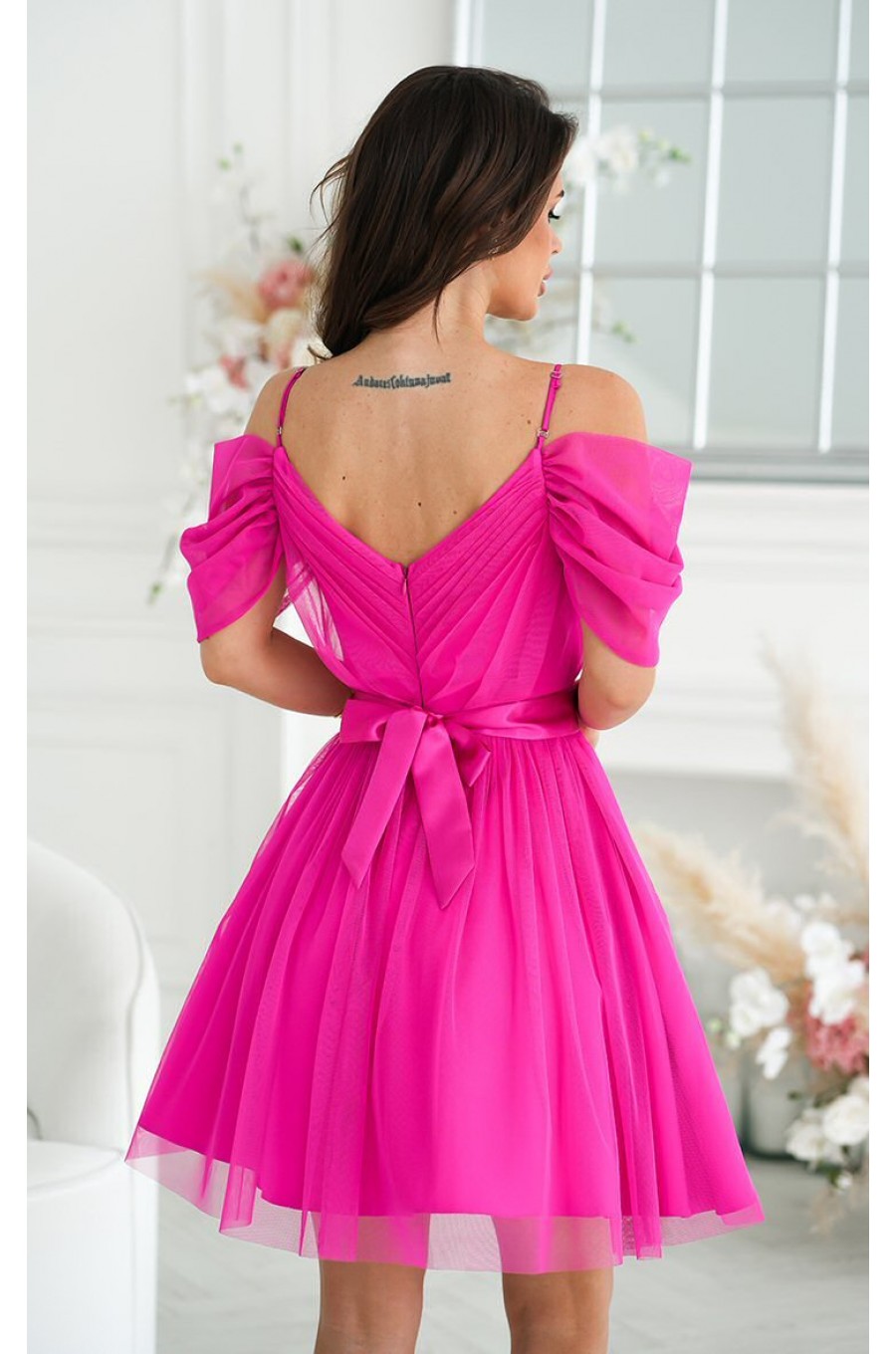 Rochie babydoll scurta roz fucsia din tulle cu umeri goi Cayenne Rochie babydoll scurta roz fucsia din tulle cu umeri goi Cayenne 2 - dyandra.ro