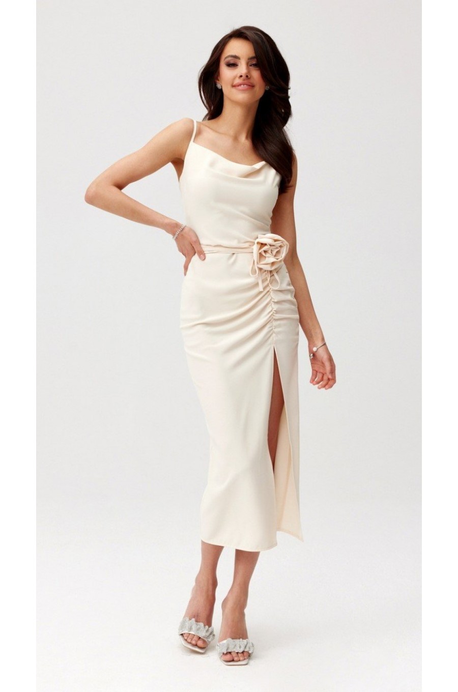 Rochie cununie civila, cu floare, midi, bej, MaribelR Rochie cununie civila, cu floare, midi, bej, MaribelR 1 - dyandra.ro