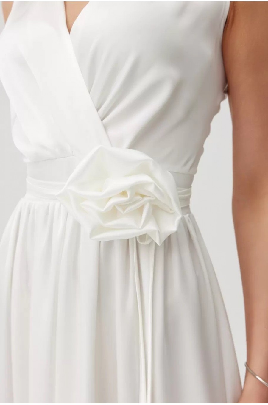 Rochie cununie civila lunga, din satin, alba, cu floare in talie, PalomaR Rochie cununie civila lunga, din satin, alba, cu floare in talie, PalomaR 4 - dyandra.ro