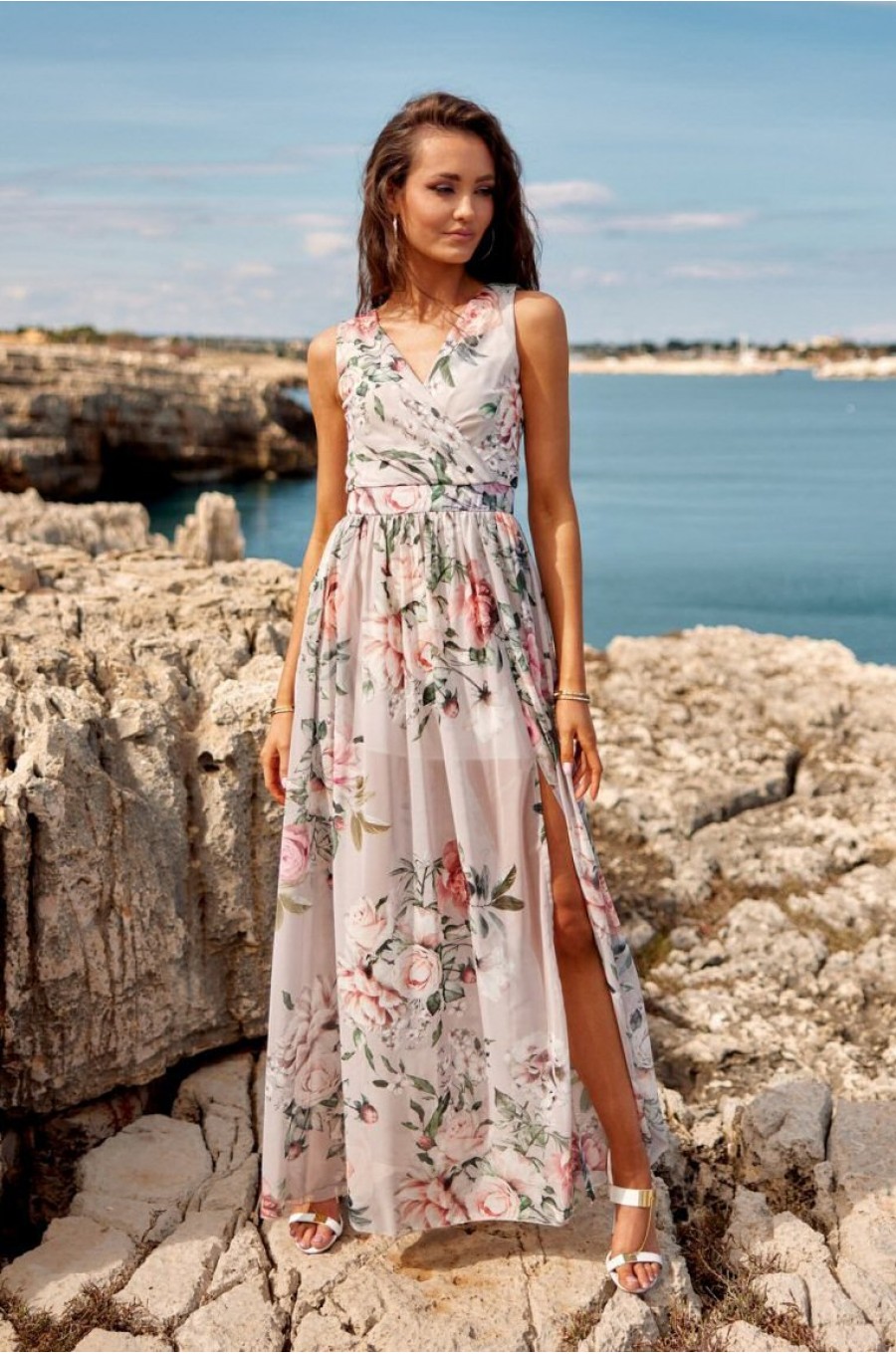 Rochie de vara lunga, din chiffon bej cu flori, vaporoasa, Kosima Rochie de vara lunga, din chiffon bej cu flori, vaporoasa, Kosima 1 - dyandra.ro