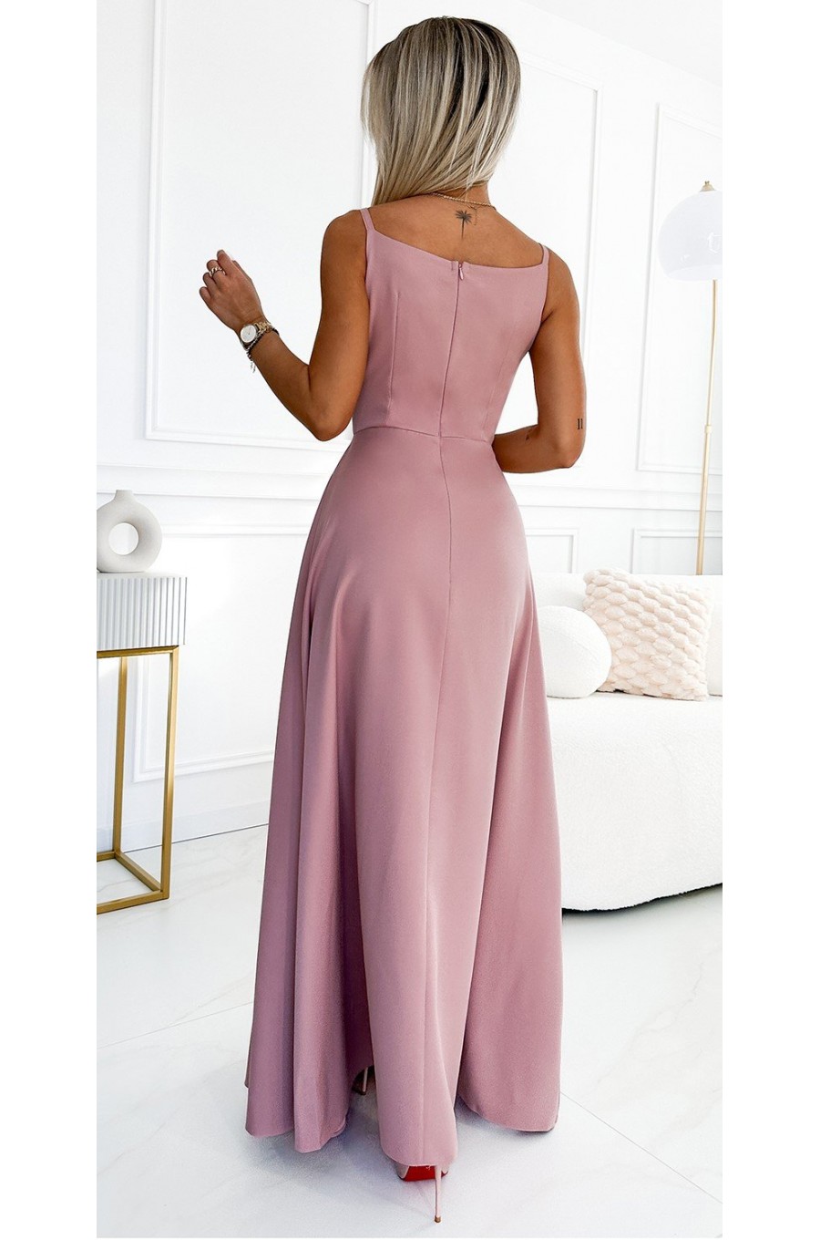 Rochie lunga eleganta roz pudrat petrecuta Scarlett Rochie lunga eleganta roz pudrat petrecuta Scarlett 2 - dyandra.ro