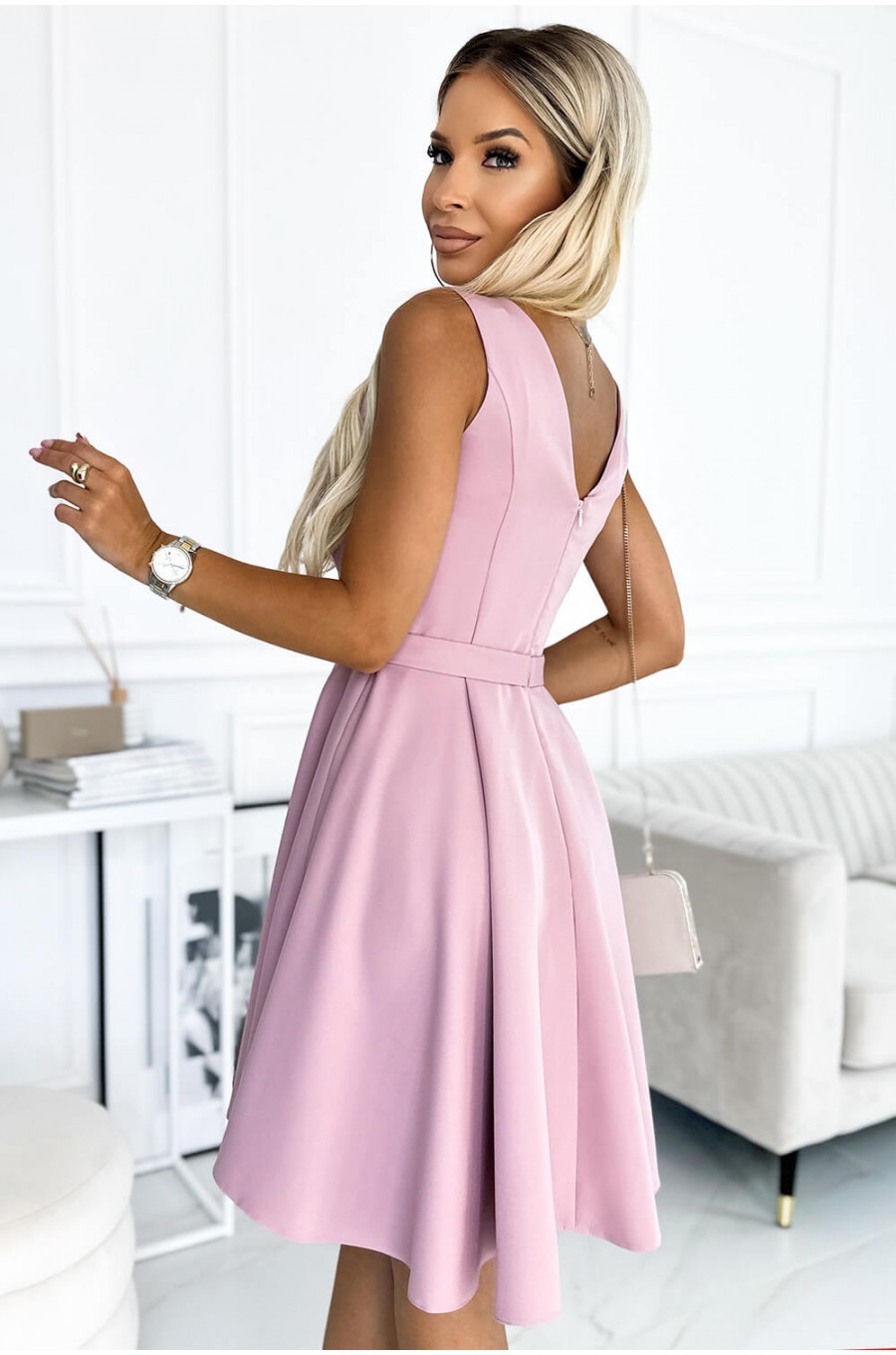 Rochie scurta roz pudra in clos petrecuta Dorothy Rochie scurta roz pudra in clos petrecuta Dorothy 2 - dyandra.ro
