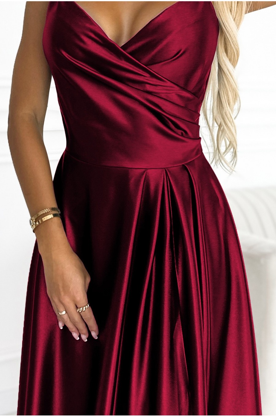 Rochie lunga din satin burgundy crapata pe picior Scarlett 6 - dyandra.ro