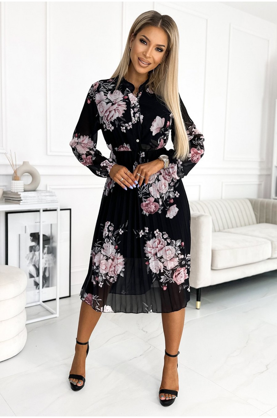 Rochie neagra cu flori roz plisata midi cu maneca lunga vaporoasa Ruth Rochie neagra cu flori roz plisata midi cu maneca lunga vaporoasa Ruth 4 - dyandra.ro