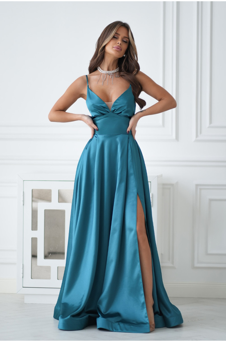 Rochie eleganta lunga satin verde smarald cu bust tip corset vaporoasa Saphira 4 - dyandra.ro