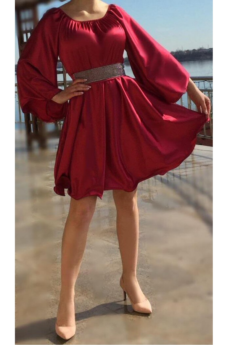 Rochie scurta baby doll din satin burgundy vaporoasa Merida Rochie scurta baby doll din satin burgundy vaporoasa Merida 1 - dyandra.ro